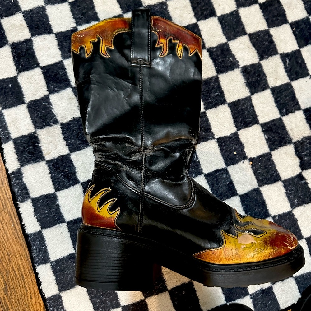 Amazing Vintage Flame Cowboy Boots